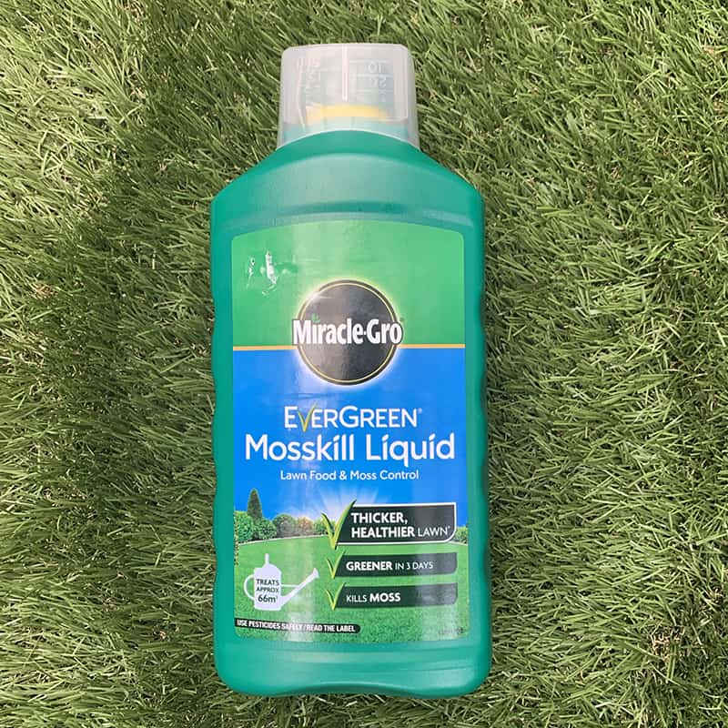 Miracle Gro Evergreen mosskill liquid lawn food and moss control 1ltr