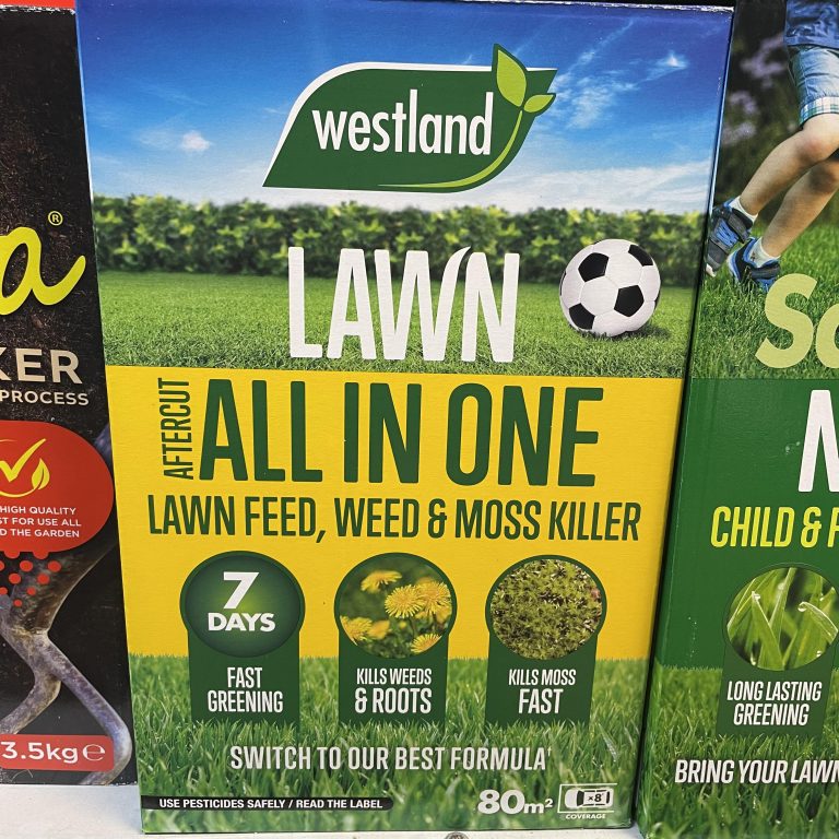 Westland Lawn All In One After Cut Lawn Feed, Weed & Moss Kill 80m2